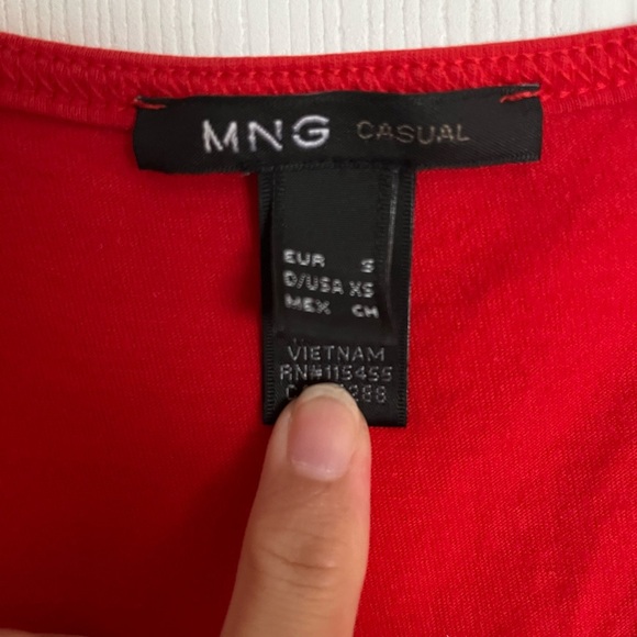 Red Sleeveless Dress with Belt - Picture 2 of 6